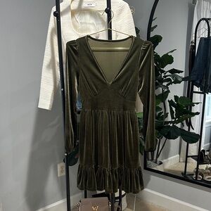 Green Velvet Long Sleeve Dress XS NWT